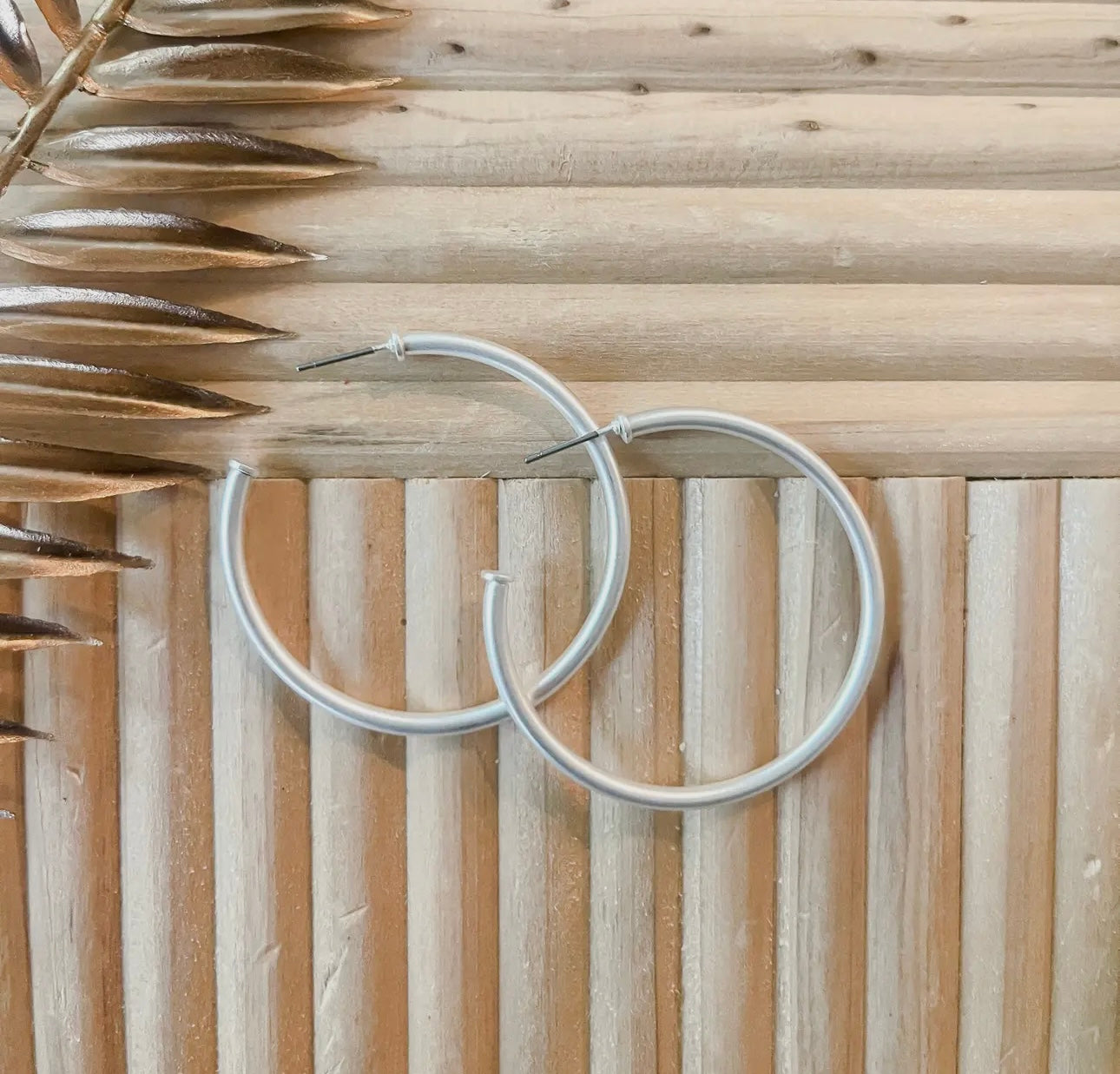 MINI MATTE SILVER SKINNY HOOPS